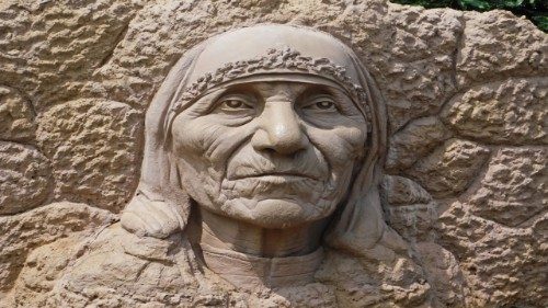 Agnes Gonxha Bojaxhiu: el rostro de la caridad al servicio de los más pobres