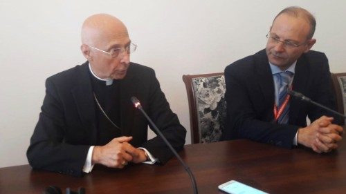 Card. Bagnasco: la Chiesa ridesti la coscienza dell’Europa
