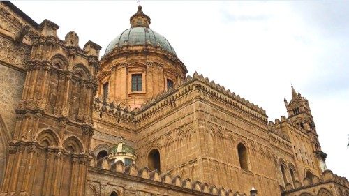 Papa Francesco a Palermo sulle orme di don Puglisi