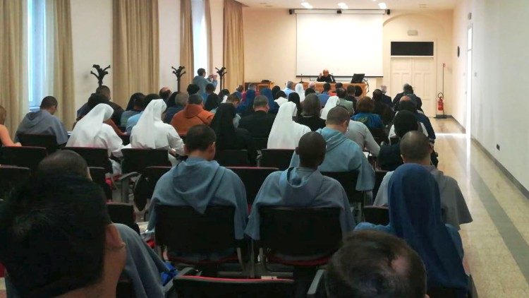 Curso-convenio sobre apariciones marianas en la Pontificia Universidad Antonianum