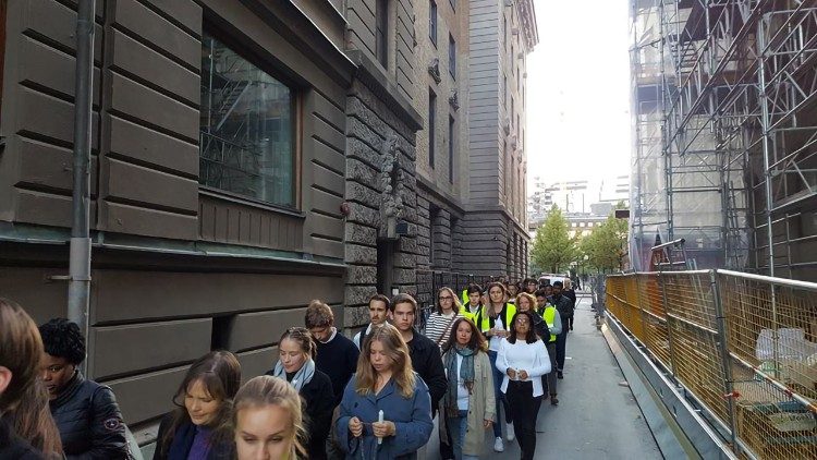 Kard. Hollerich: aborcja nie jest prawem człowieka  