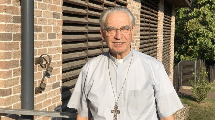 Lithuanian Cardinal Audrys Backis, Archbishop emeritus di Vilnius.