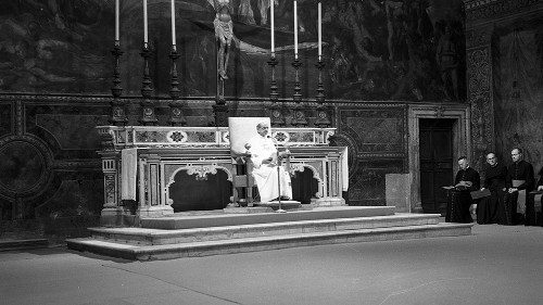 Gigi Proietti a tu per tu con Paolo VI