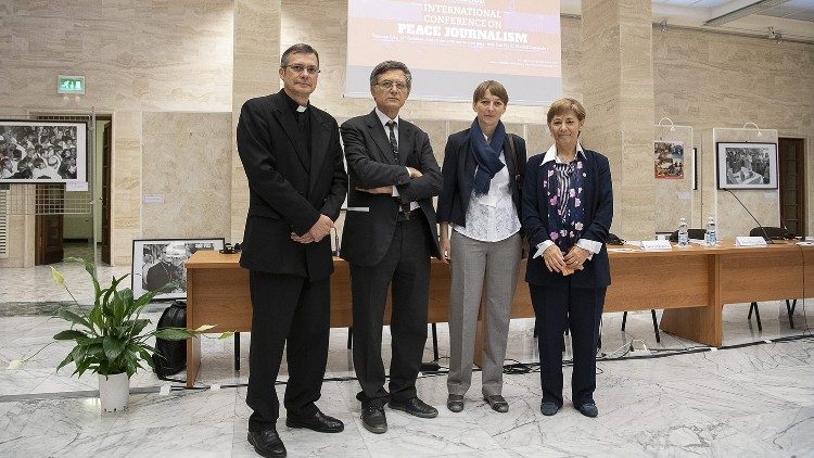 Conferencia periodismo de paz