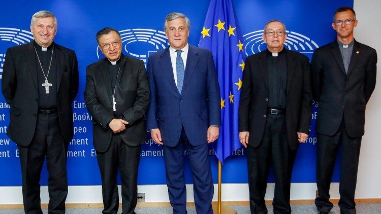 2018.10.13 Mons Urbina Ortega y Mons Henao, delegación Europa