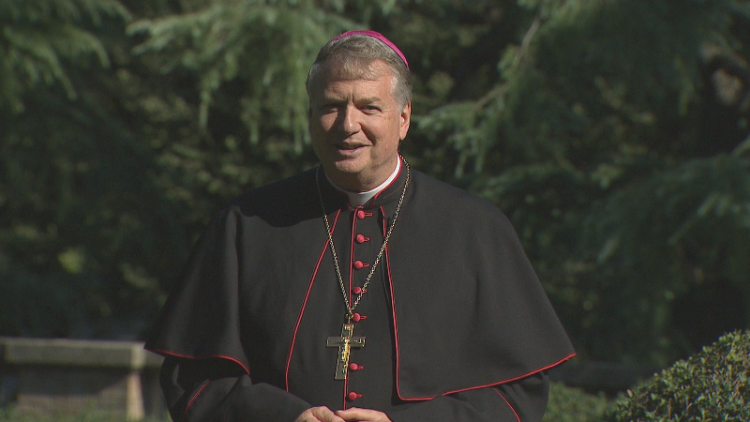 Abp Fisher: jeśli nie Jan Paweł II, to kto?