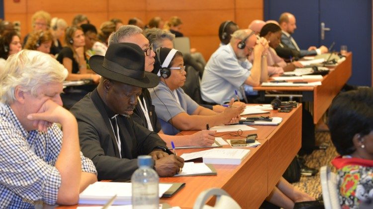 D. Mathieu Madega Lebouakehan, Bispo de Mouila, no Gabão