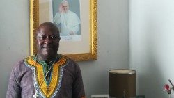 foto padre jaquité.jpg