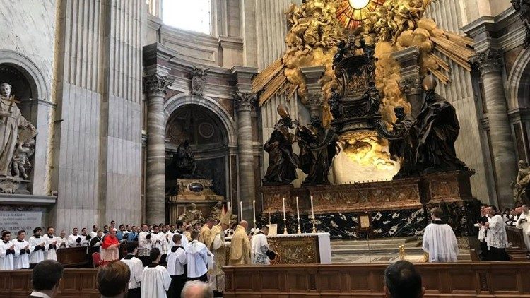 Bischof Czeslaw Kozon, Präsident der Nordischen Bischofskonferenz, bei einer Messe