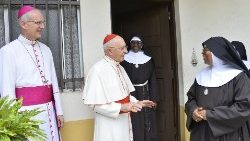 Card. Filoni in Angola.JPG