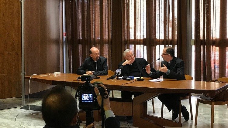 Брифинг после Генеральной ассамблеи Итальянской епископской конференции