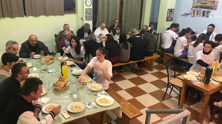 Caritas jest jak krew, której pilnie potrzeba, gdy otwiera się rana