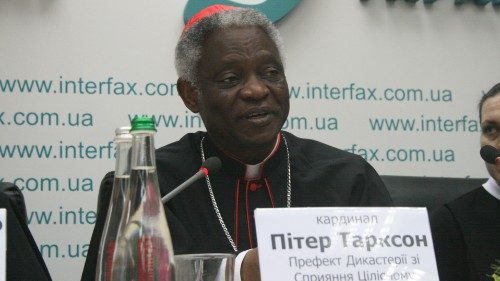 Card. Turkson: senza pace non c’è nessuno sviluppo