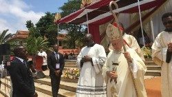 DOM FILONI - FATIMA ANGOLA.jpg