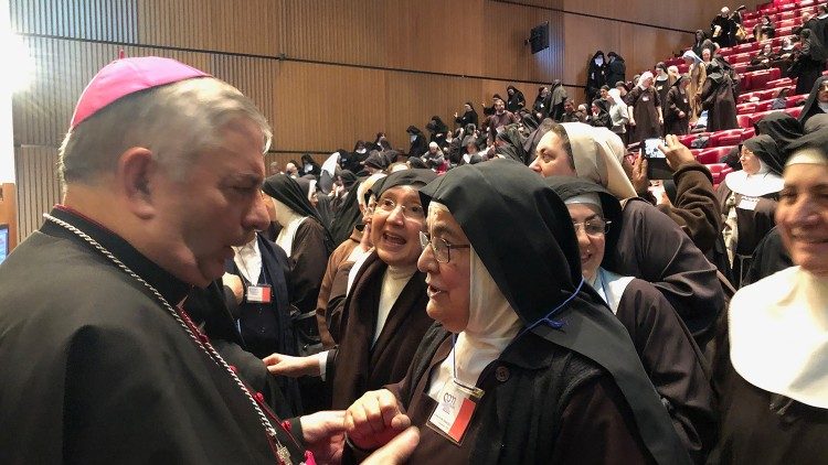 Pro orantibus 9aem.jpg