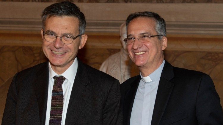 Da sinistra: Paolo Ruffini e mons. Dario Edoardo Viganò