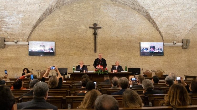 2018.11.28 Card. Parolin incontra l'Associazione Rondine