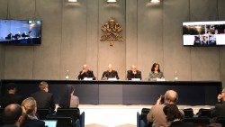 La conferenza stampa del card. FiloniAEM.jpg