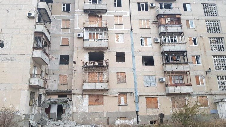 Die Caritas hat in den letzten Jahren Menschen in der Ukraine mit Heizmaterial beliefert, dieses Jahr kann sie nicht mit Heizmaterial helfen.