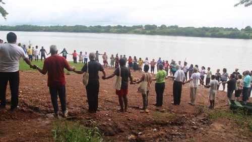 Papa Amazzonia: drammatici gli effetti del riscaldamento globale