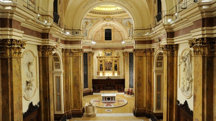 L’interno della Chiesa delle Anime Sante