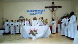 MESSA NATALE ANGOLA - D. KWAZIKOaem.jpg