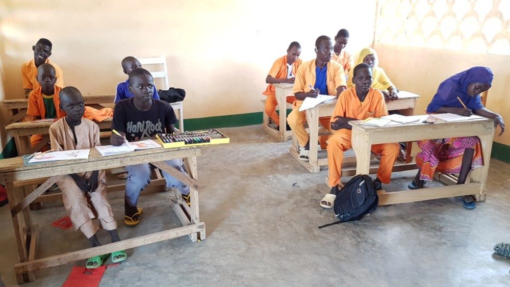 Scuola per sordomuti a Yagoua.jpg