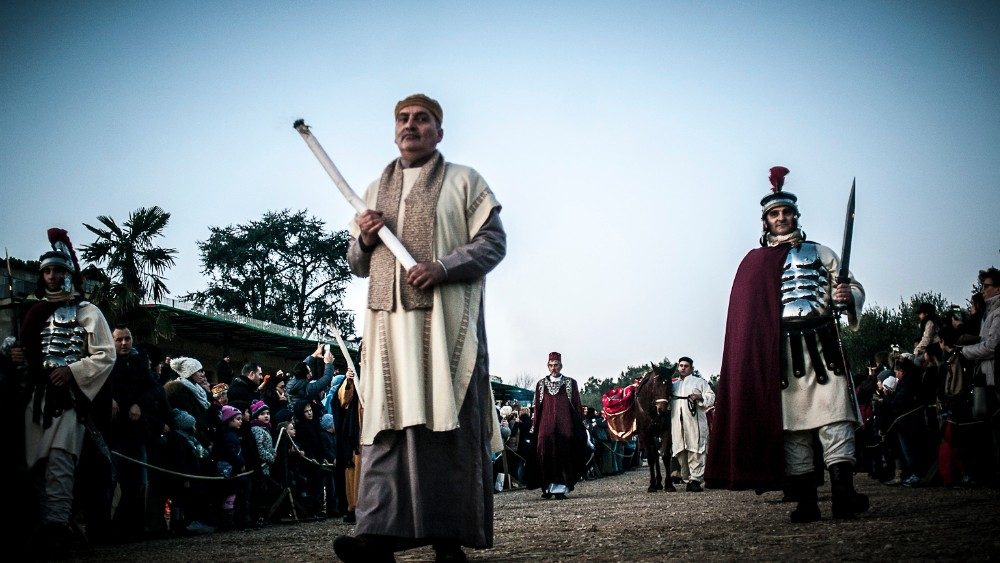 Immagini dalle precedenti edizioni del Presepe Missionario Vivente (dal sito www.preseperoma.it)