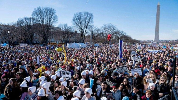 Na świecie rośnie poparcie dla ruchów obrony życia