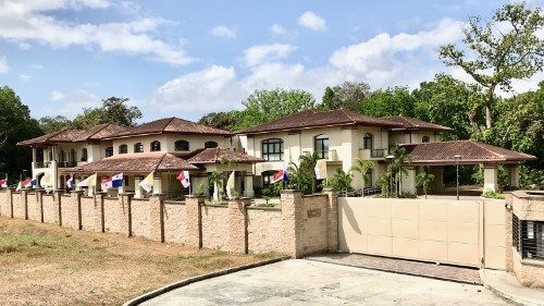 Il Papa incontra 30 gesuiti di Panama e dell'America centrale