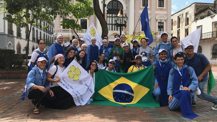 Kard. Farrell: młodzi mają energię by świat uczynić lepszym