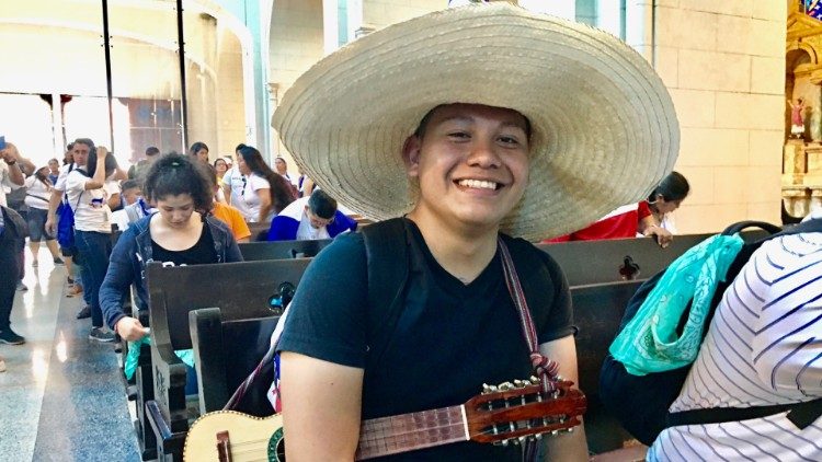 Jovens chegando para a JMJ 2019