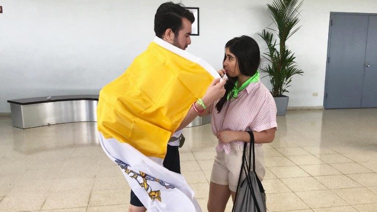 PANAMA GMG 2019 giovani in visita al Canale.jpeg