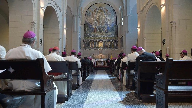 프란치스코 교황과 중앙아메리카 주교들 만남