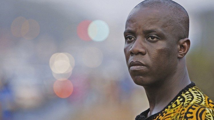 MUNDO NEGRO SUBIRaem.jpg