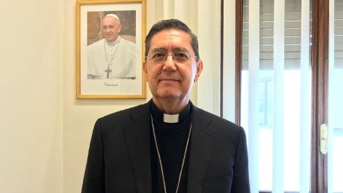 Mons. Ayuso: «Difundir la Declaración del Papa y del Gran Imán abrirá puentes»