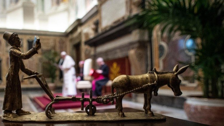 2019.02.08 Udienza Missionari d’Africa04.jpg