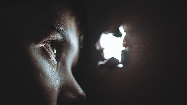 O tráfico de pessoas é o terceiro comércio ilícito mais rentável do mundo