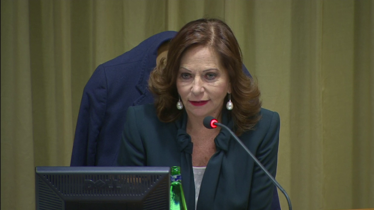  Valentina Alazraki  protección menores transparencia