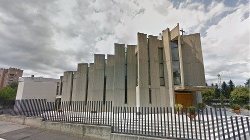 Papst besucht San Crispino da Viterbo im Norden Roms