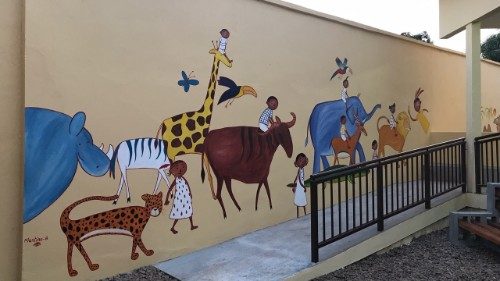 Parolin ricorda l’impegno del Papa per l’ospedale pediatrico di Bangui