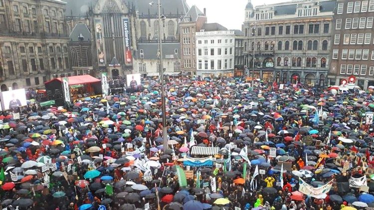Greta Thunberg. Huelga mundial de los jóvenes en defensa de la tierra