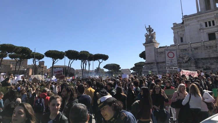 Huelgas en más de 1.700 ciudades de más de 100 países