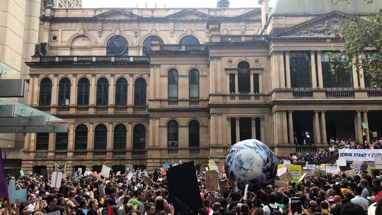 Greta Thunberg. Huelga mundial de los jóvenes en defensa de la tierra