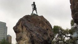 Statua Mapuche cerro.jpg