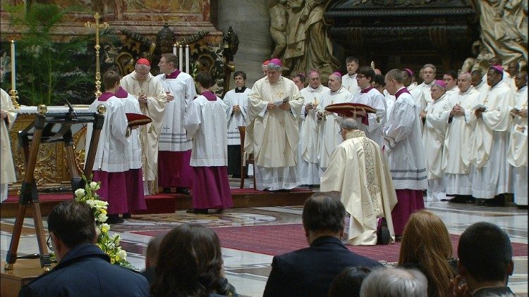L'ordination épiscopale du nouveau nonce apostolique en Zambie, Mgr Gianfranco Gallone, le 19 mars 2019 à la basilique Saint-Pierre.