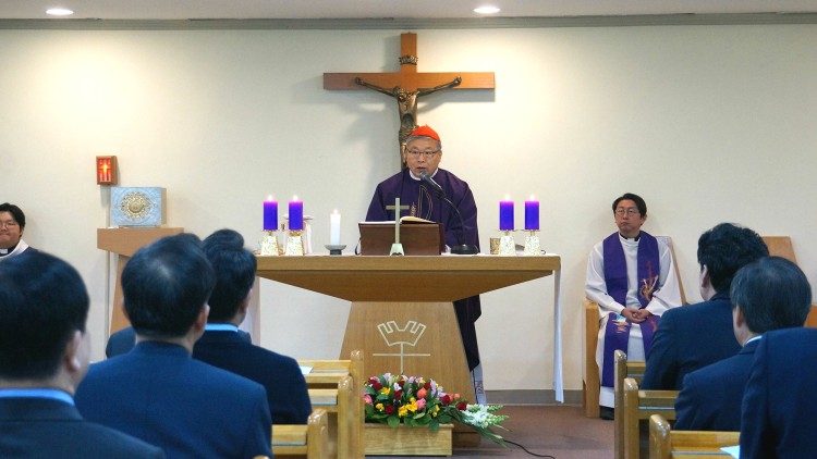Card. Yeom celebrating the annual spring Mass for Catholic congressmen.