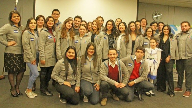 Jóvenes hondureños en Francia