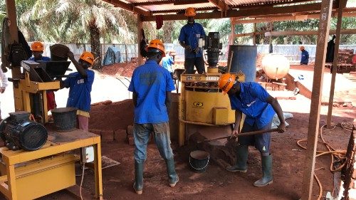 Les carmes de Bangui au service de la population