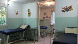 03 Deca Temara - L’ambulatorio pediatrico del dispensarioAEM.jpg